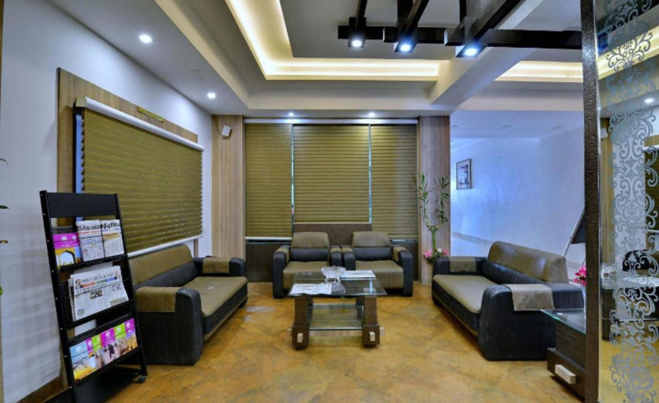 Hotel Samrat Jabalpur Zewnętrze zdjęcie