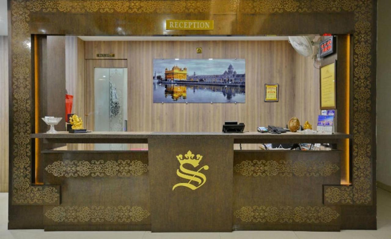 Hotel Samrat Jabalpur Zewnętrze zdjęcie