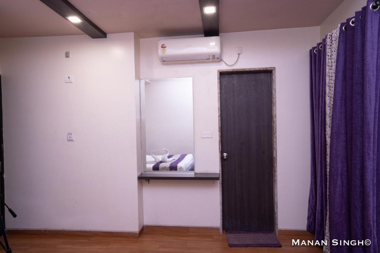 Hotel Samrat Jabalpur Zewnętrze zdjęcie