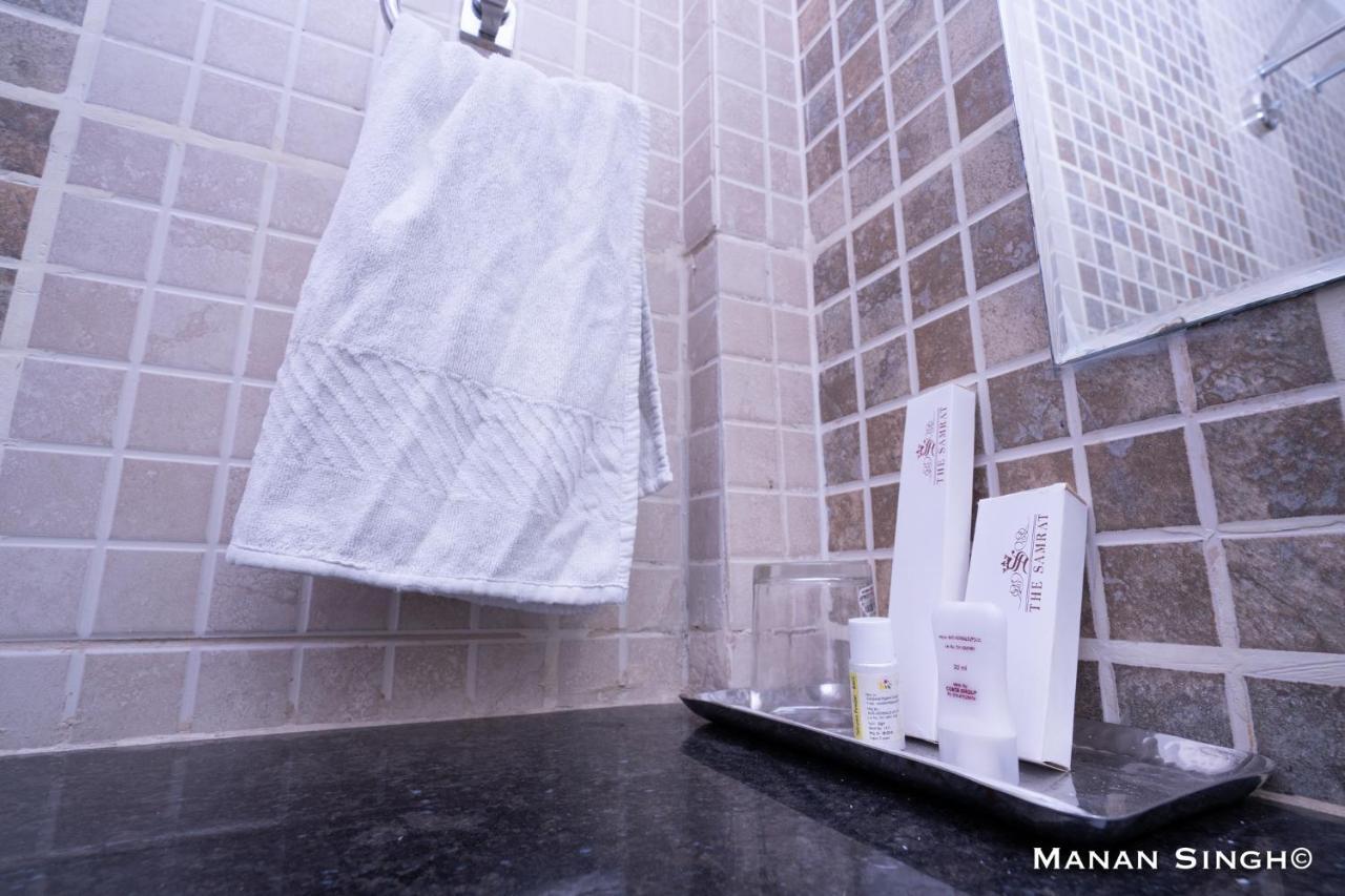Hotel Samrat Jabalpur Zewnętrze zdjęcie