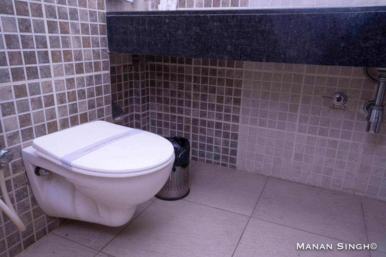 Hotel Samrat Jabalpur Zewnętrze zdjęcie